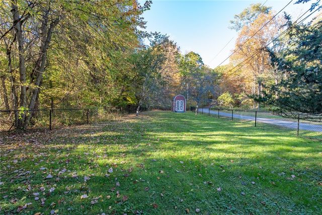 20 Dexter Rock Road, Lincoln, RI 02865