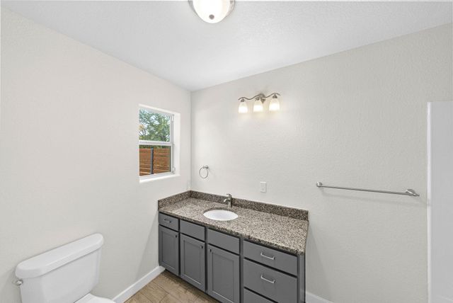 712 Link DR, Kingsland, TX 78639