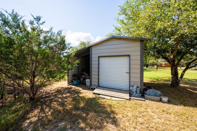 712 Link DR, Kingsland, TX 78639