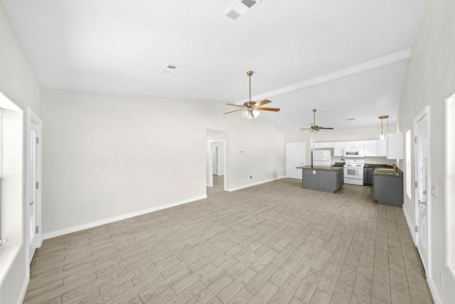 712 Link DR, Kingsland, TX 78639