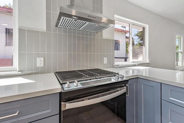 962 S 10th Street, San Jose, CA 95112