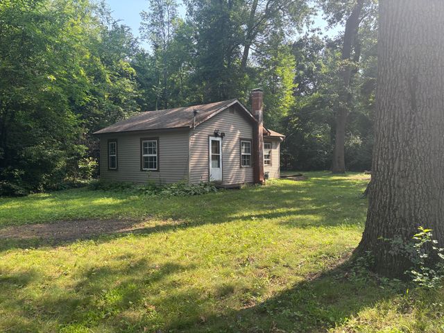 68751 Oak Street, White Pigeon Twp, MI 49091