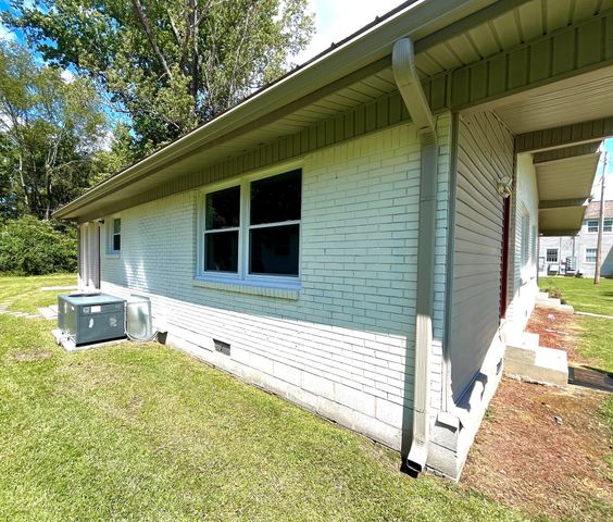 101 Chamberlain Cir, Tullahoma, TN 37388
