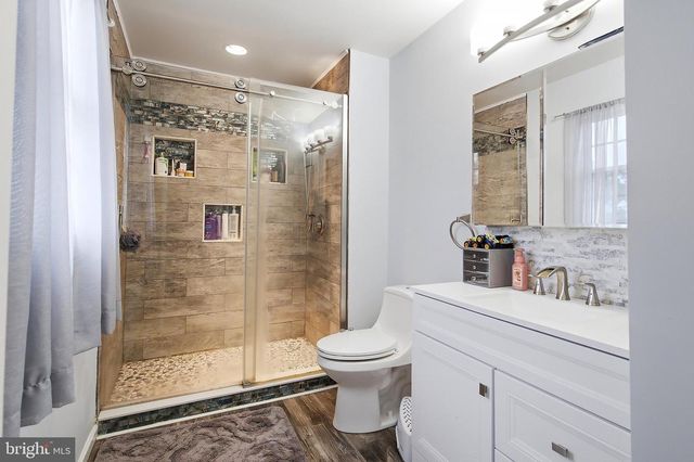 257 NAUTILUS DR, Manahawkin, NJ 08050