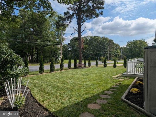257 NAUTILUS DR, Manahawkin, NJ 08050