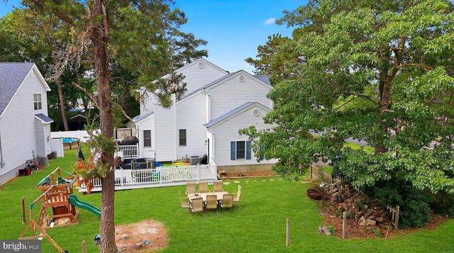 257 NAUTILUS DR, Manahawkin, NJ 08050