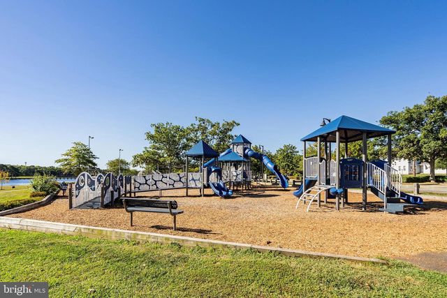 257 NAUTILUS DR, Manahawkin, NJ 08050