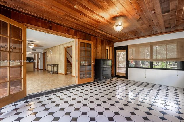 576 Marshall Road, West Palm Beach, FL 33413