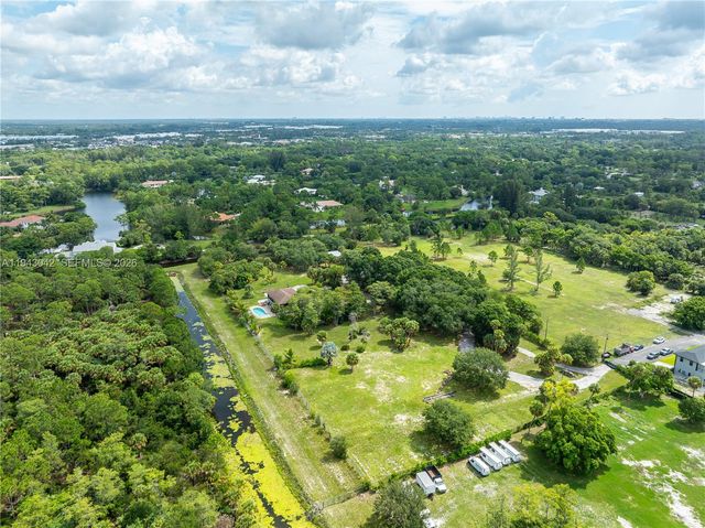 576 Marshall Road, West Palm Beach, FL 33413
