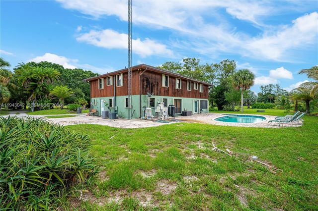 576 Marshall Road, West Palm Beach, FL 33413