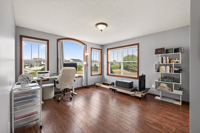 1952 Commonwealth Boulevard 4, Chanhassen, MN 55317