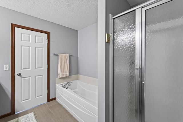 1952 Commonwealth Boulevard 4, Chanhassen, MN 55317