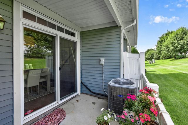 1952 Commonwealth Boulevard 4, Chanhassen, MN 55317