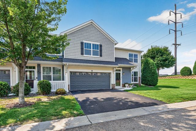 1952 Commonwealth Boulevard 4, Chanhassen, MN 55317