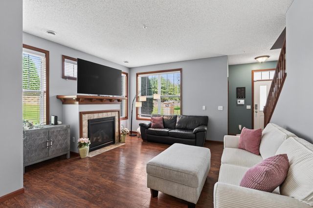 1952 Commonwealth Boulevard 4, Chanhassen, MN 55317