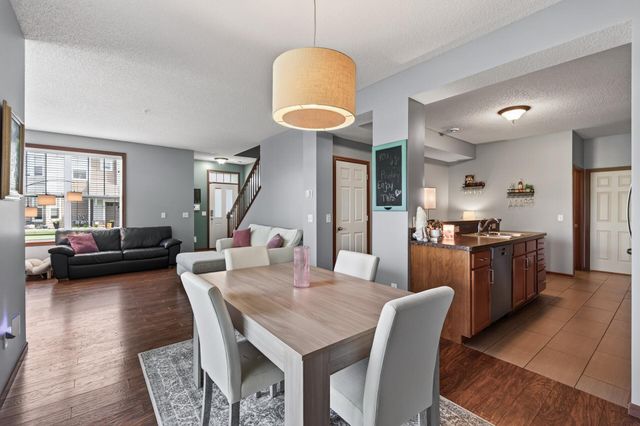 1952 Commonwealth Boulevard 4, Chanhassen, MN 55317
