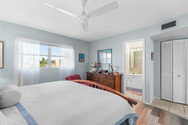 2161 NE 1st Court 205, Boynton Beach, FL 33435