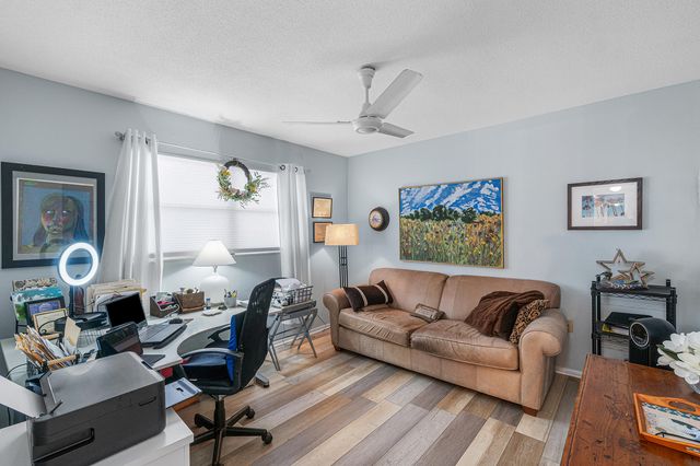 2161 NE 1st Court 205, Boynton Beach, FL 33435