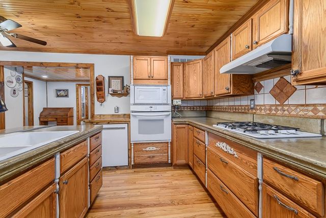 326 N 134th Street, Bonner Springs, KS 66012