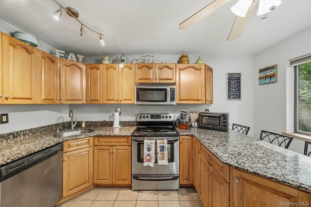 66 Whitetail Run, Chester, NY 10918