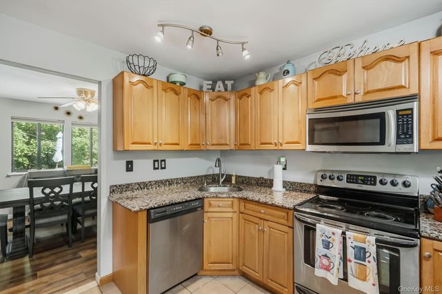 66 Whitetail Run, Chester, NY 10918