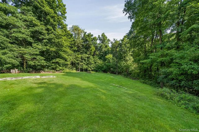 66 Whitetail Run, Chester, NY 10918