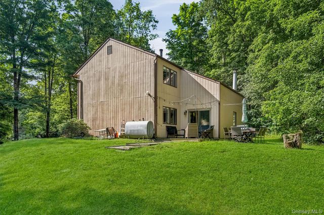 66 Whitetail Run, Chester, NY 10918