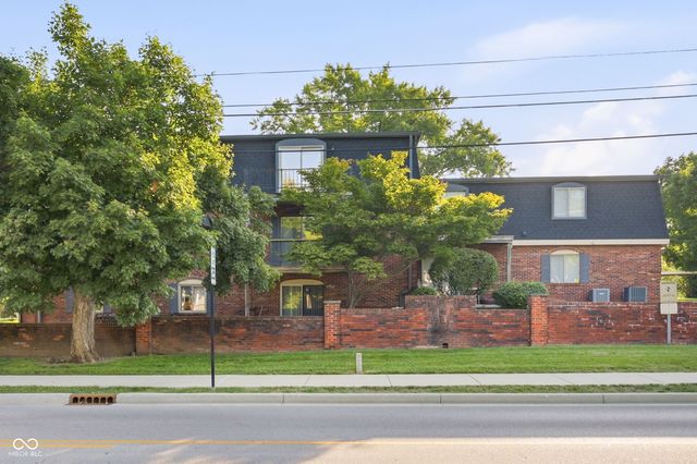 320 Elmead Court 2001, Greenwood, IN 46142