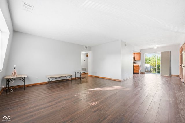 320 Elmead Court 2001, Greenwood, IN 46142