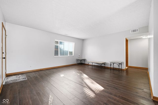 320 Elmead Court 2001, Greenwood, IN 46142