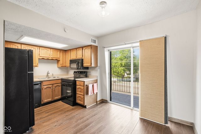 320 Elmead Court 2001, Greenwood, IN 46142