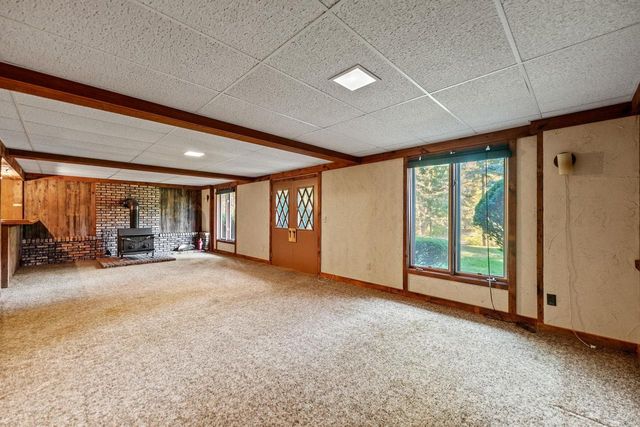 3600 N Hickory Drive, Janesville, WI 53545