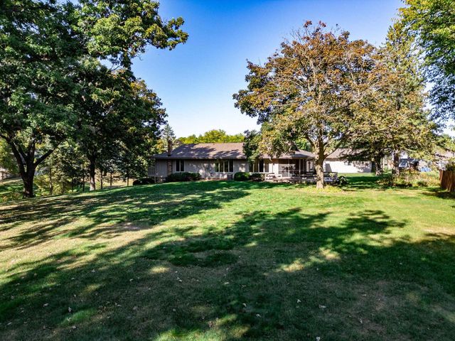 3600 N Hickory Drive, Janesville, WI 53545