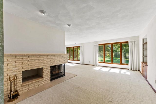 3600 N Hickory Drive, Janesville, WI 53545