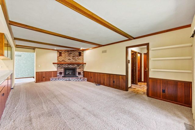 3600 N Hickory Drive, Janesville, WI 53545