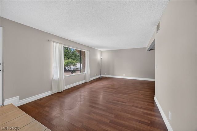 4669 Kelly Barry Way, Las Vegas, NV 89121