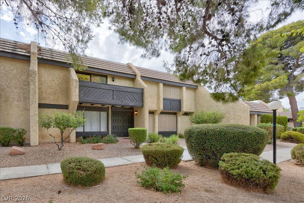 4669 Kelly Barry Way, Las Vegas, NV 89121 — photo 2