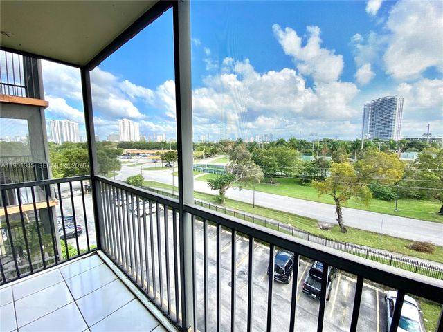 16950 DIXIE A536, North Miami Beach, FL 33160