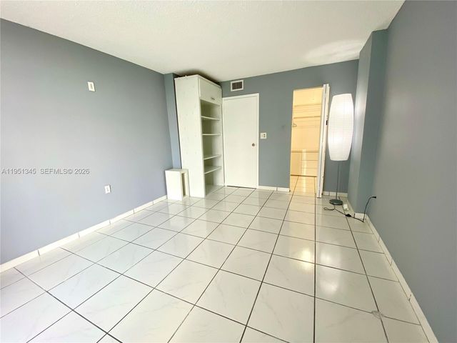 16950 DIXIE A536, North Miami Beach, FL 33160