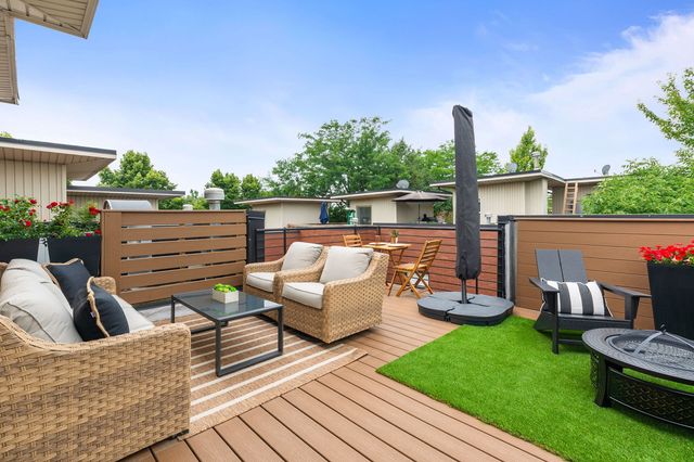 2024 W Willow Street B, Chicago, IL 60647