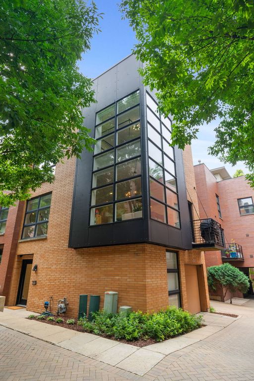 2024 W Willow Street B, Chicago, IL 60647