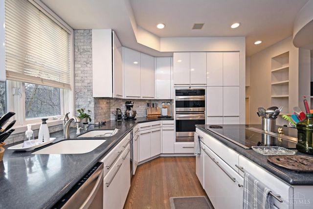 7510 Fernwood Drive, Amberley, OH 45237