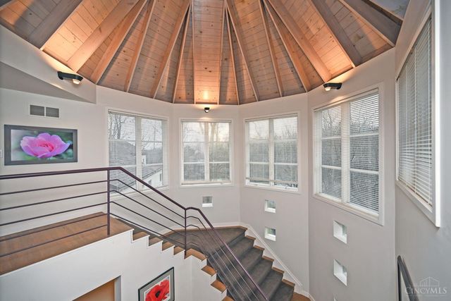 7510 Fernwood Drive, Amberley, OH 45237