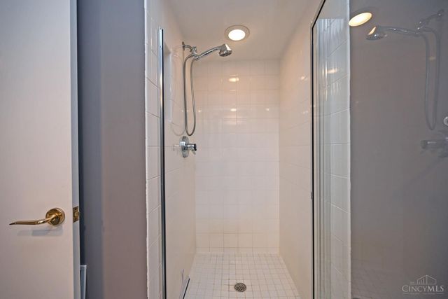 7510 Fernwood Drive, Amberley, OH 45237