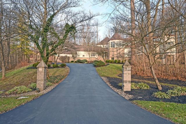 7510 Fernwood Drive, Amberley, OH 45237