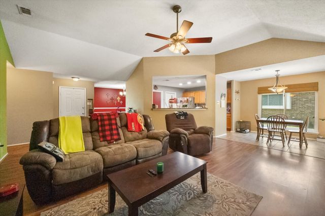 4959 Shady Oak Trail, Grand Prairie, TX 75052