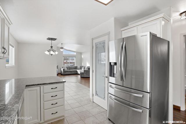 5553 College Meadow Circle, Anchorage, AK 99504