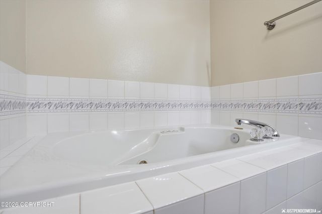 5553 College Meadow Circle, Anchorage, AK 99504