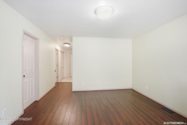 5553 College Meadow Circle, Anchorage, AK 99504