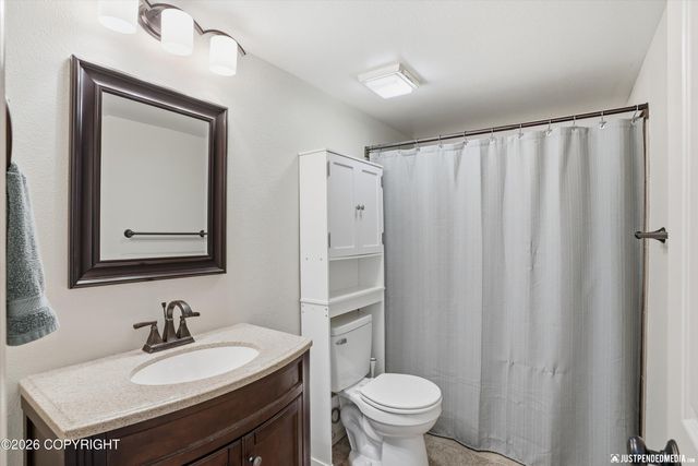 5553 College Meadow Circle, Anchorage, AK 99504